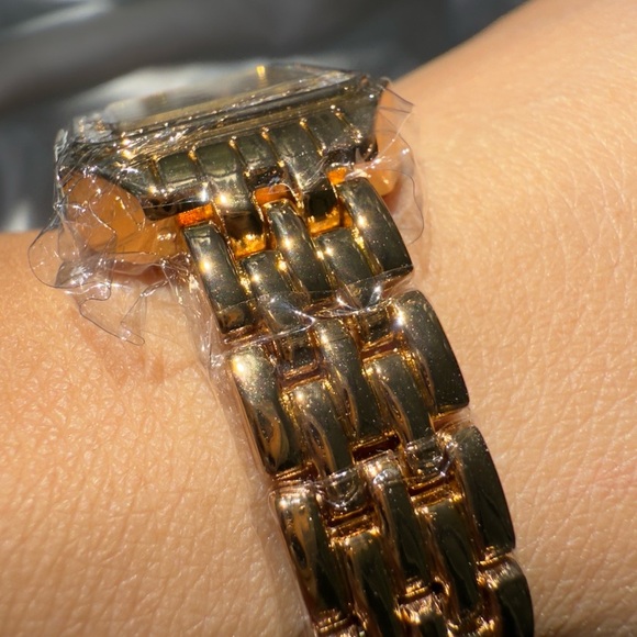 Panthere Classic Rectangle Stainless Steel Watch
Size adjustable - Picture 10 of 11